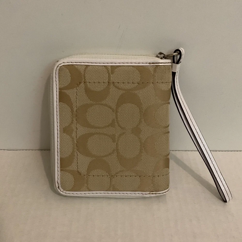 Coach Beige Signature Canvas Wristlet Wallet with White Trim - Picture 2 of 7
